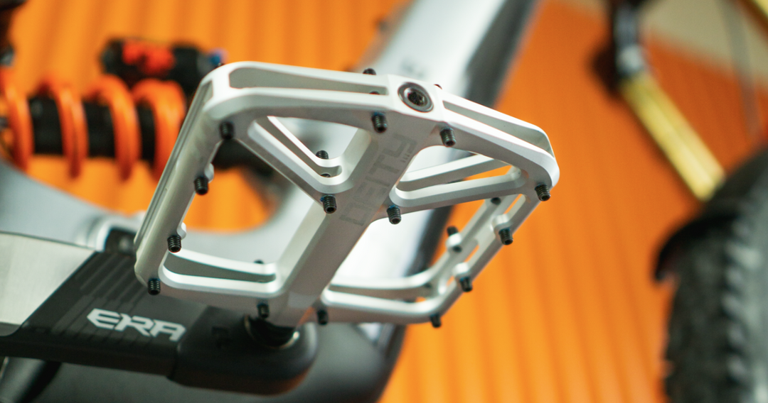 Mountain Bike Pedals Canada | Deity Supervillian