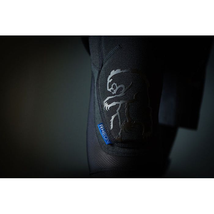 Chromag Rift Knee Pads - Canada - Smith Creek Cycle