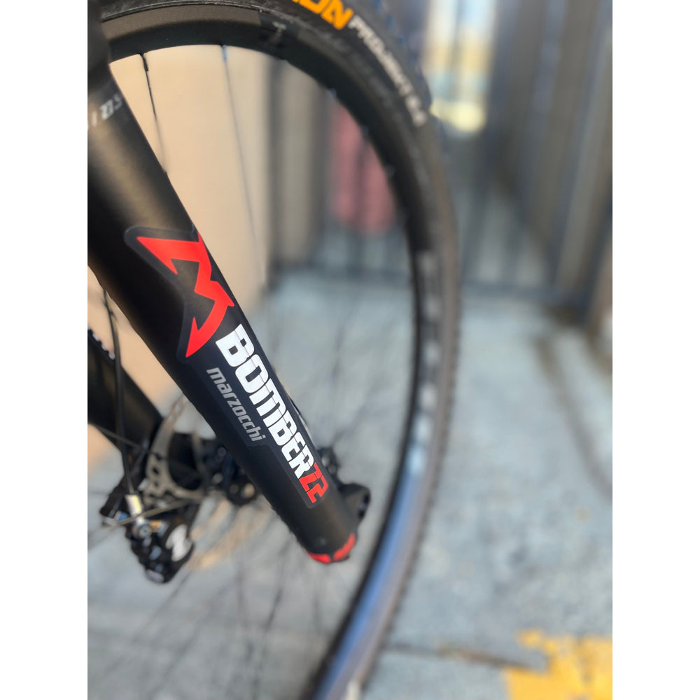 Stealth Banshee Paradox marzocchi bomber z2 front fork suspension